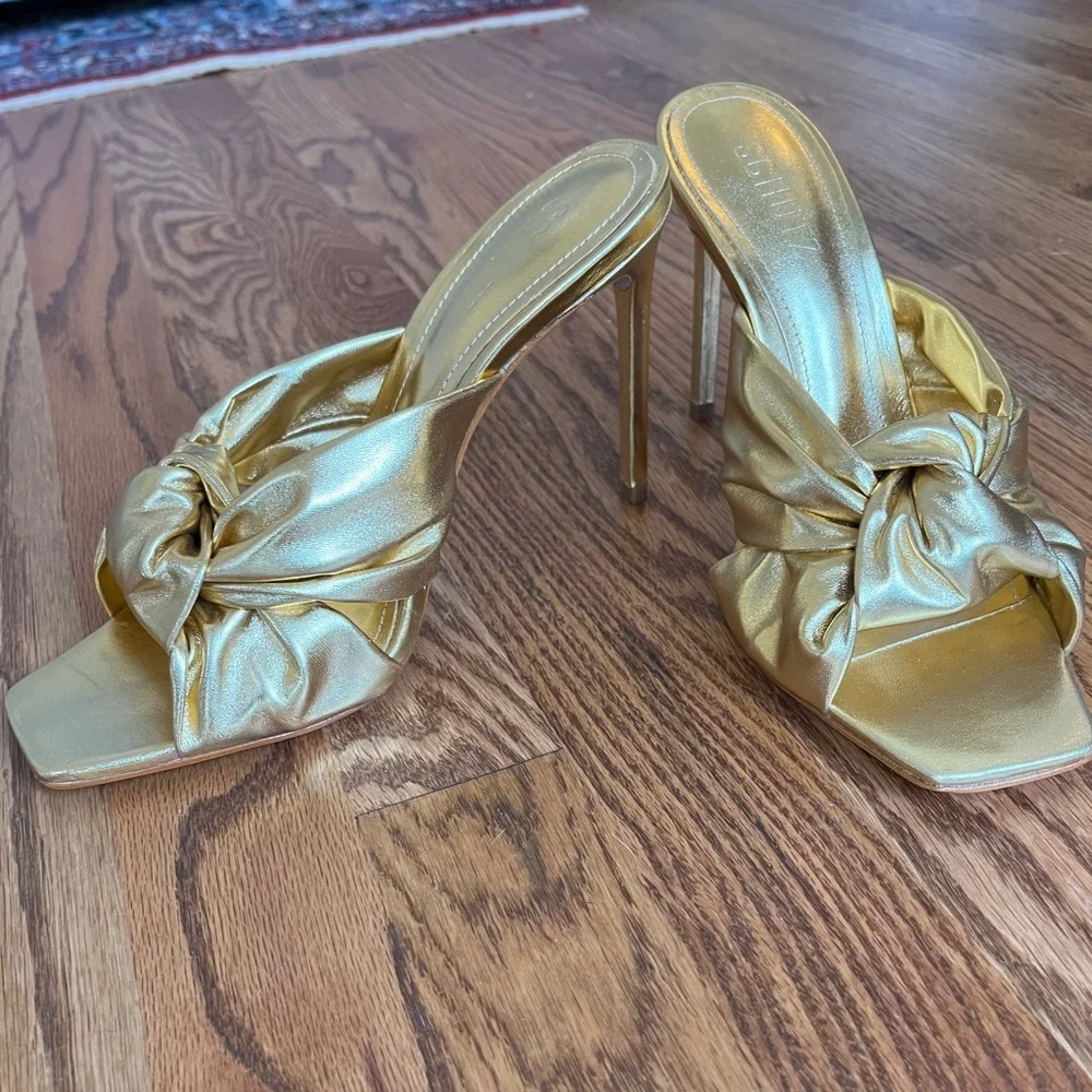 Schutz gold shoes - Picture 2 of 7